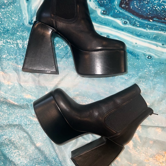Worn 1x Steve Madden black platform boots. Women’s size 8 - Picture 3 of 13